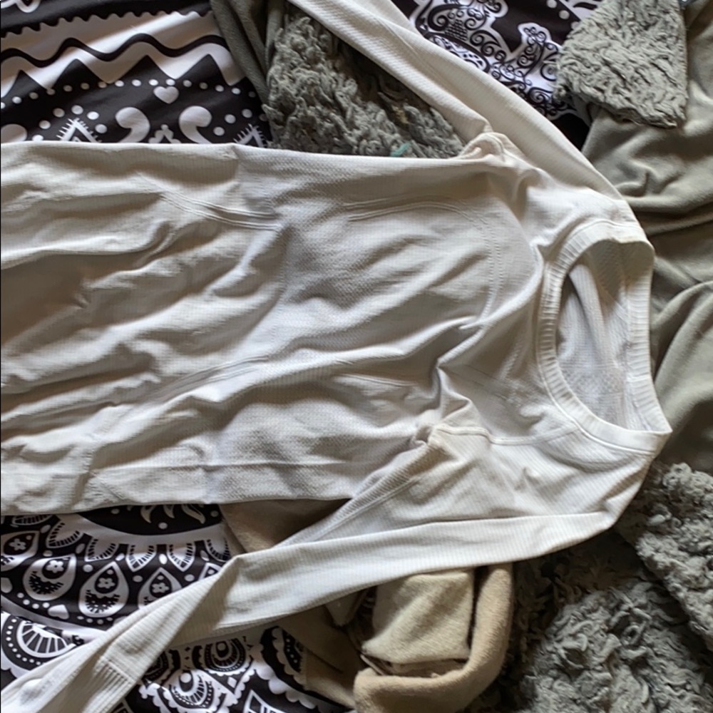 Lulu lemon white long sleeve shirt